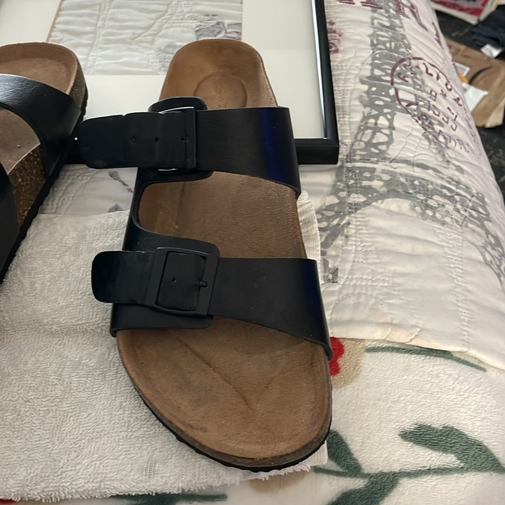 George men’s sandals. - Picture 2 of 3
